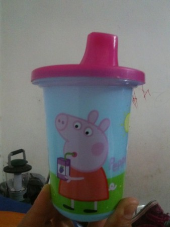 VASOS TOMA JUGO PEPPA PIG, VALOR $1.000.-
