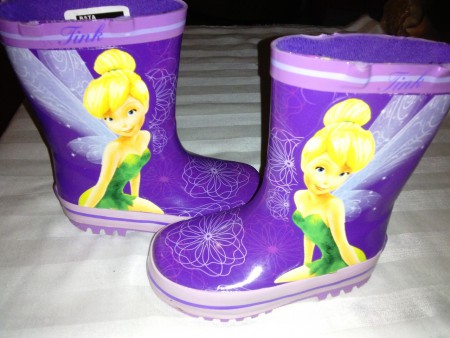 BOTAS PARA EL AGUA PRINCESA TINKERBELL, SOLO TALLA 23