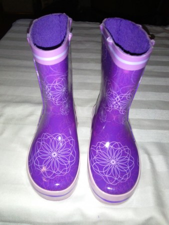 BOTAS PARA EL AGUA PRINCESA TINKERBELL, SOLO TALLA 23