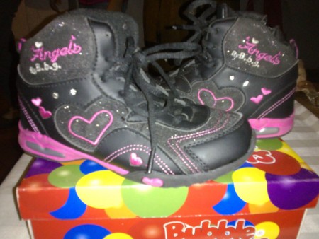ZAPATILLAS NEGRAS CON LUCES BUBBLE GUMMERS, TALLA 32